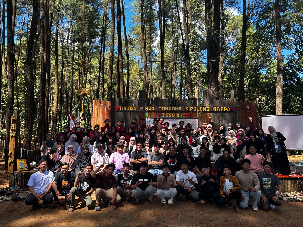 Kegiatan Organisasi Mahasiswa di Alam Terbuka